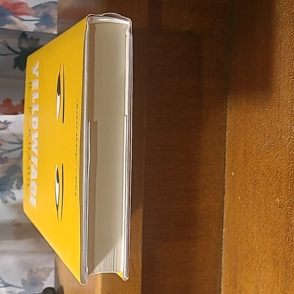 Yellowface by R.F. Kuang Hardcover Book - Picture 5 of 6